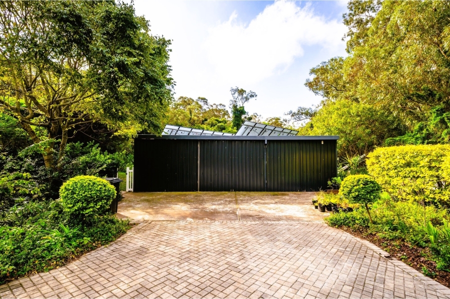 5 Bedroom Property for Sale in Theescombe Eastern Cape